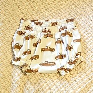 Kate Quinn 2t Trucks Ruffle Trim Smocked Waist Shorts